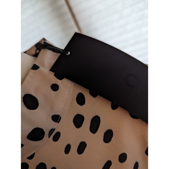 NWT FHQ Tan Print Balloon Sleeves High neck Blouse Sz 16 Xxl - Picture 1 of 6